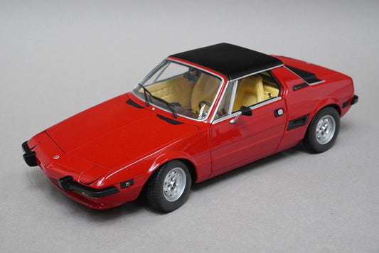 1:18 MINICHAMPS 100121660 Fiat X1/9 1974 Red