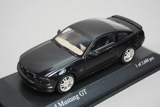 1:43 MINICHAMPS 400084121 Ford Mustang GT 2005 Black