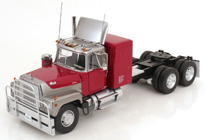 RK180173 ROAD KINGS 1:18 Mack RL 700L Red Metallic/Silver