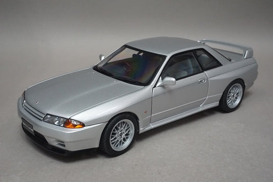 1:18 AUTOart 77346 Nissan Skyline GT-R (R32) V-spec2 Spark Silver