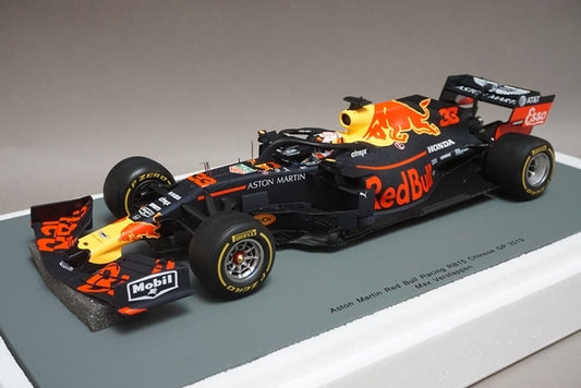 1:18 SPARK 18S457 Aston Martin Red Bull Racing RB15 China GP 2019 #33