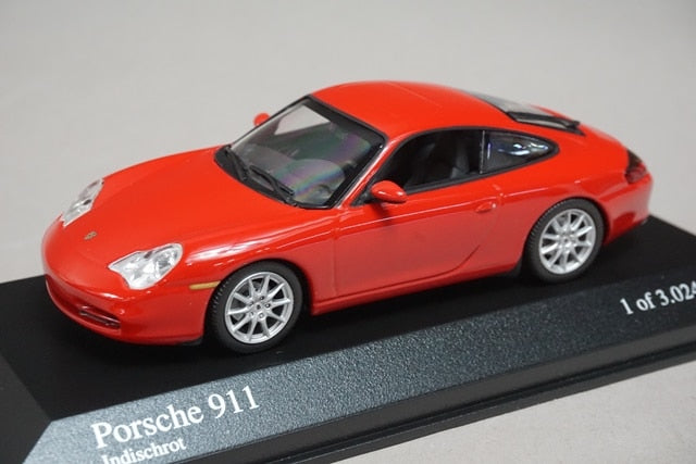 1:43 MINICHAMPS 400061024 Porsche 911 2001 Red