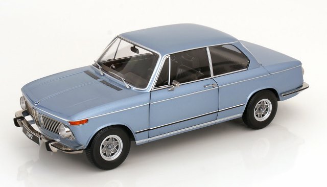 KKDC120082 KK scale 1:12 BMW 2002 1 Series 1971 Light Blue Metallic