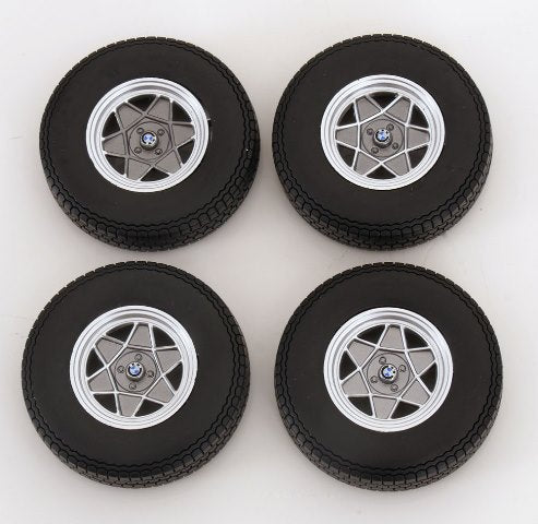 KKDCACC033 KK scale 1:12 BMW 02 tire and wheel set #1