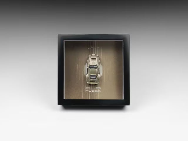 FY64042 Finclassically 1:64 Singer DLS Turbo Golden Flame Type