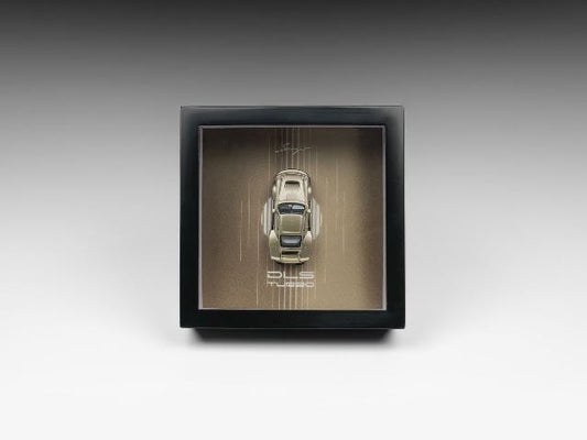 FY64042 Finclassically 1:64 Singer DLS Turbo Golden Frame Type