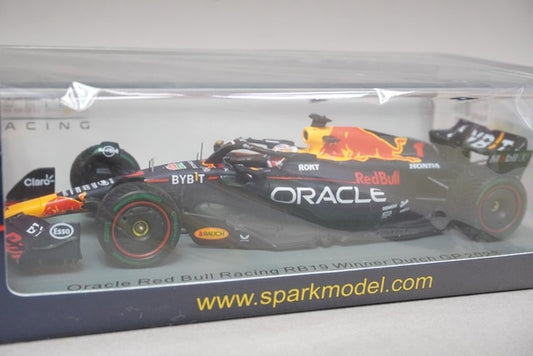 1:43 SPARK S8923 Oracle Red Bull Racing RB19 M.Verstappen Dutch GP 2023 Winner with pit board #1