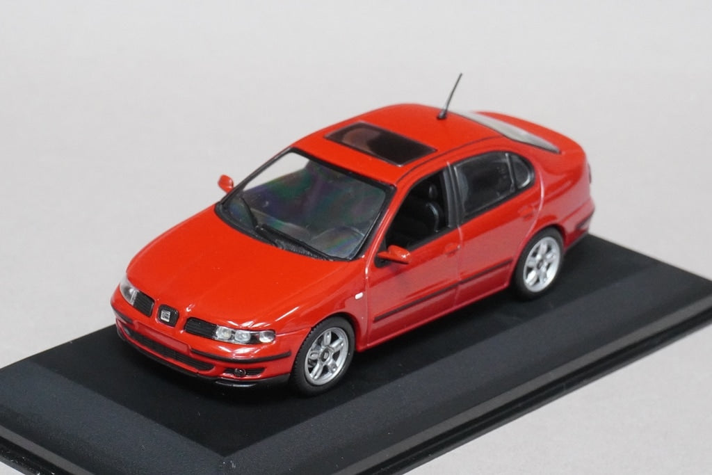 1:43 MINICHAMPS 430058400 Seat Toledo 1999 Flash Red