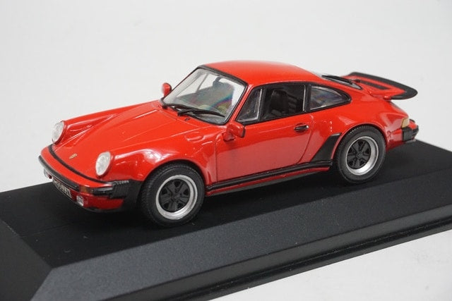 1:43 MINICHAMPS 430069000 Porsche 911 Turbo 1977 Red model car