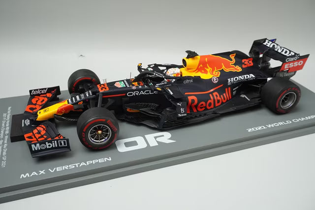 1:18 SPARK 18S609 Red Bull Racing Honda RB16B Abu Dhabi GP 2021 Winner #33 model car