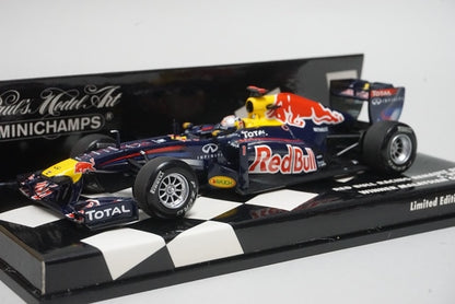 1:43 MINICHAMPS 410110101 Red Bull Racing Renault RB7 Malaysian GP #1 S.Vettel