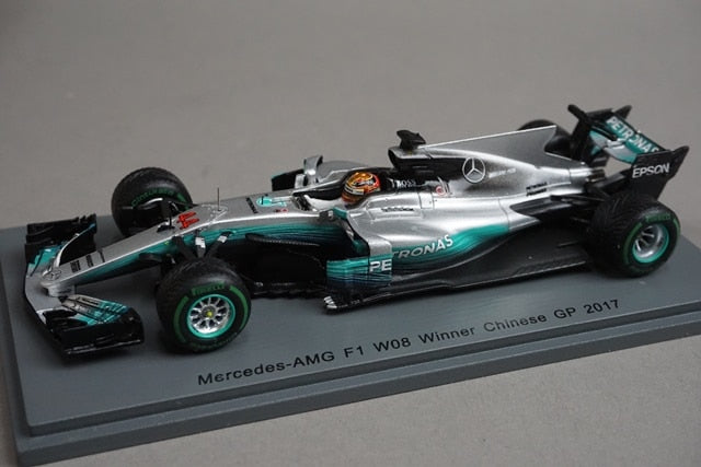 1:43 Spark S5030 Mercedes-AMG F1 W08 Chinese Grand Prix Winner 2017 #44 L. Hamilton model car