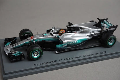 1:43 Spark S5030 Mercedes-AMG F1 W08 Chinese Grand Prix Winner 2017 #44 L. Hamilton model car