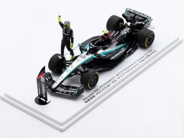 [ Pre-order ] SP611 Spark Real Win Custom 1:43 Mercedes-AMG Petronas F1 W15 E Performance China Chinese GP 2023 #44 L. Hamilton