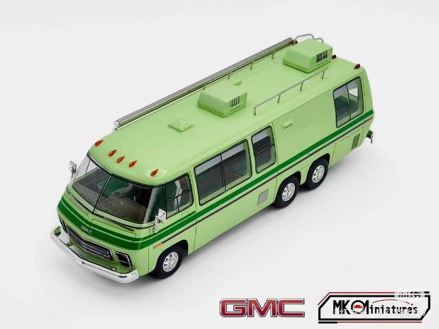 MK Miniatures 1:64 GMC Motorhome 1978 Green model car