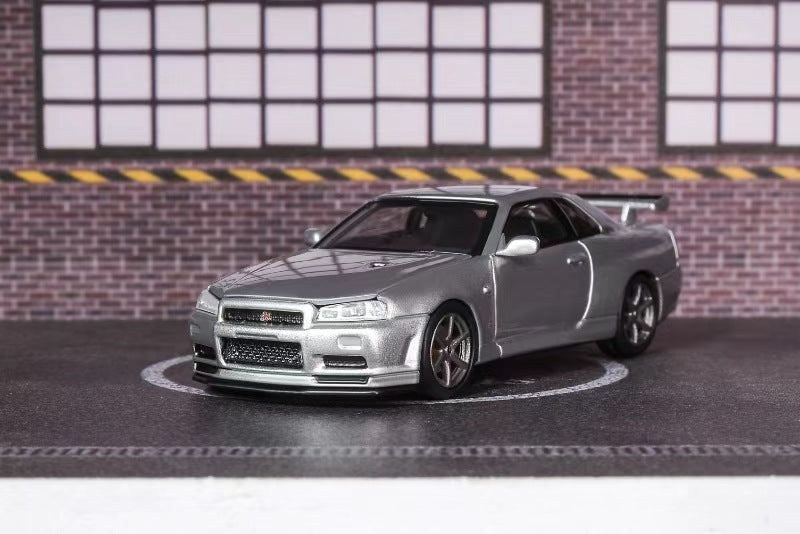 M63406 MOTORHELIX 1:64 Nissan Skyline GT-R V Sparkling Silver model car