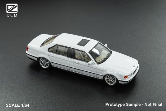 [ Pre-order ] DCM 1:64 BMW E38 L7 7 Series Lowdown White