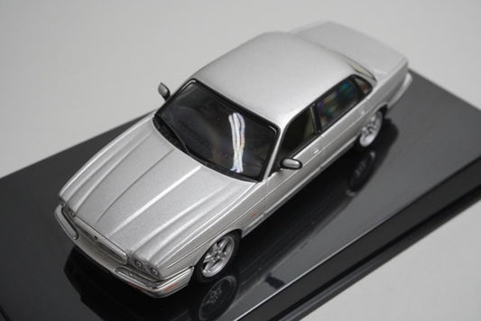 1:43 AUTOart 53603 Jaguar XJR Silver model car