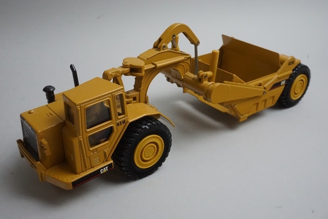 1:50 NORSCOT 55699 Caterpillar CAT 631E Scraper model car