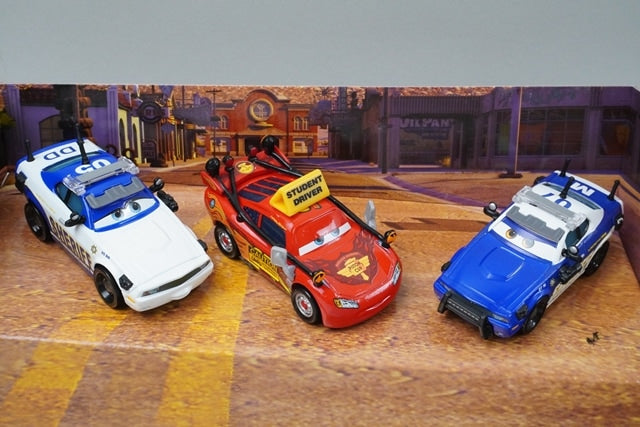 Mattel CHC59 Cars To Protect and Serve Driving School Set of 3 model car