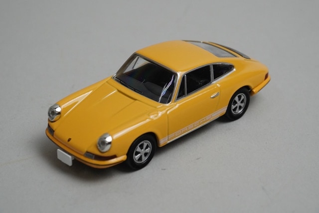 1:64 Tomica Limited Vintage LV-86b Porsche 911S 1968 model car