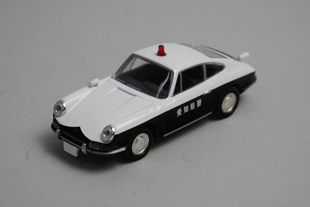 1:64 Tomica Limited Vintage Porsche 912 1967 Patrol Car model car
