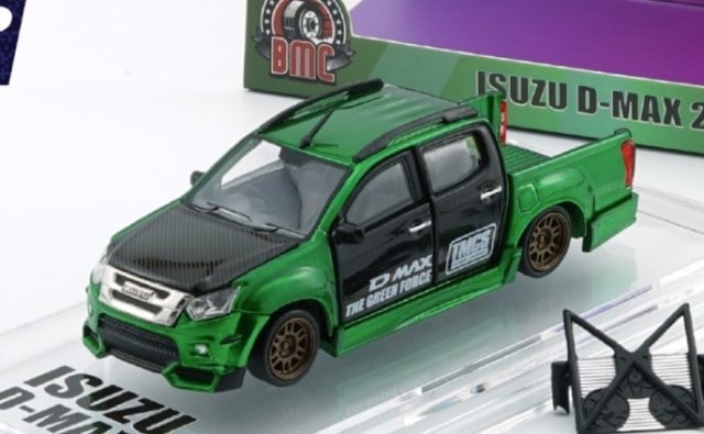 64B0466 BM CREATIONS 1:64 Isuzu D-Max 2018 Lowrider Metallic Green RHD model car