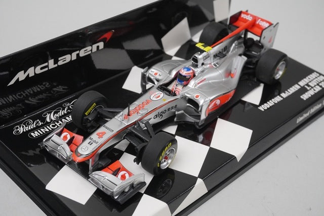 1:43 MINICHAMPS 530114374 McLaren Mercedes Show Car 2011 #4 model car