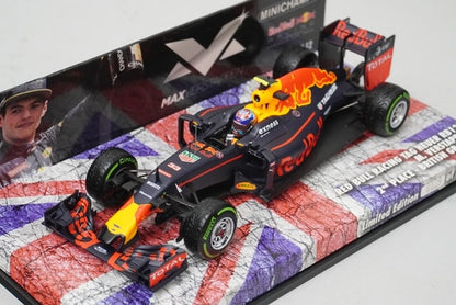 1:43 MINICHAMPS 447160733 Red Bull Racing TAG Heuer RB12 Great Britain 2016 #33 model car