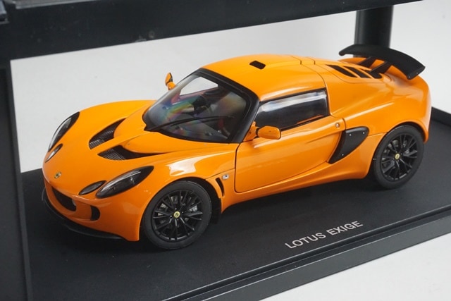 1:18 AUTOart 75362 Lotus Exige Orange model car