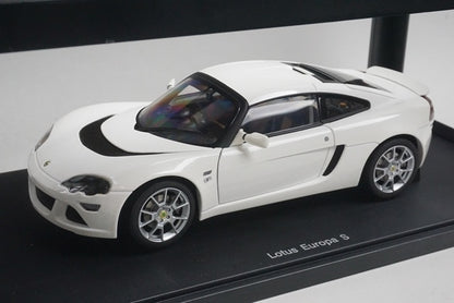 1:18 AUTOart 75368 Lotus Europa S White model car