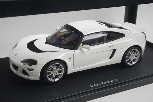 1:18 AUTOart 75368 Lotus Europa S White model car