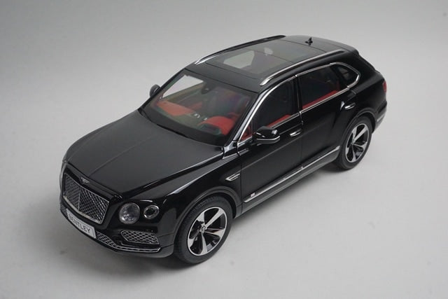 KS08376E KYOSHO 1:18 08921NX Bentley Bentayga Onyx