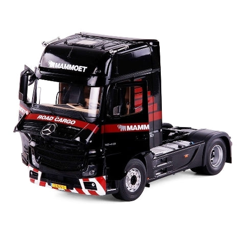 410317 NZG 1:18 Mercedes-Benz Actros Mammut Road Cargo Black model car