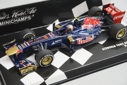 1:43 MINICHAMPS 410130019 Scuderia Toro Rosso STR8 2013 #19 model car