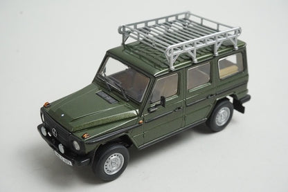 1:43 MINICHAMPS 400038001 Mercedes-Benz 230GE 1980 Green Metallic model car