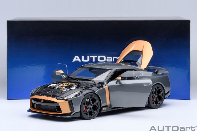 77510 AUTOart 1:18 Nissan GT-R50 by ITALDESIGN Gray Gold model car