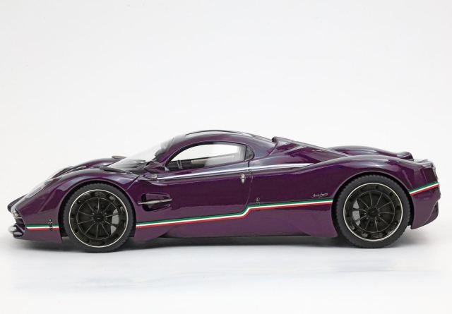 [ Pre-order ] P18223N BBR 1:18 Pagani Utopia Coupe Viola Hong Kong with Italian stripe *Includes clear case
