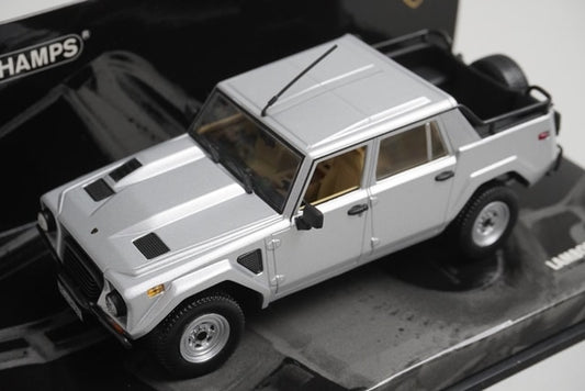 1:43 MINICHAMPS 436103370 Lamborghini LM002 1984 Silver model car