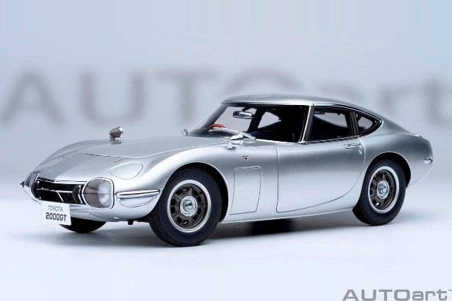 79548 AUTOart 1:18 Toyota 2000GT 1967 Silver model car