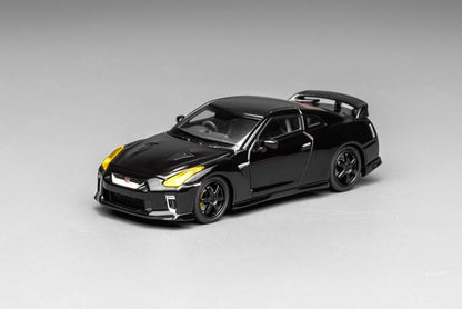 [ Pre-order ] M63517 MOTORHELIX 1:64 Nissan GT-R (R35) Customised Headlights