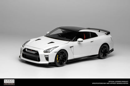 [ Pre-order ] M83518 MOTORHELIX 1:18 Nissan GT-R (R35) Track Edition Engineered By NISMO T-Spec 2022 Brilliant White Pearl