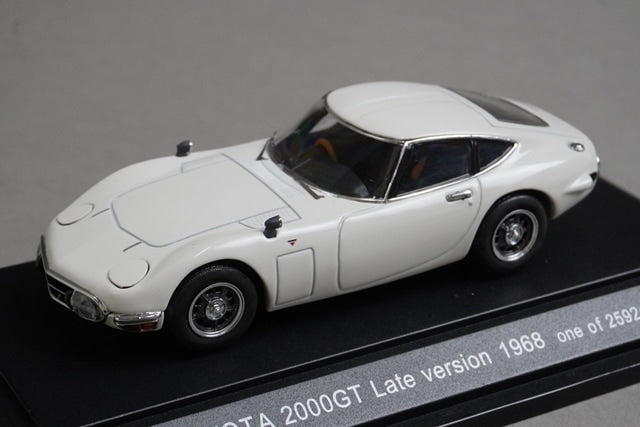 1:43 EBBRO 43500 Toyota 2000GT Late Model 1968 model car
