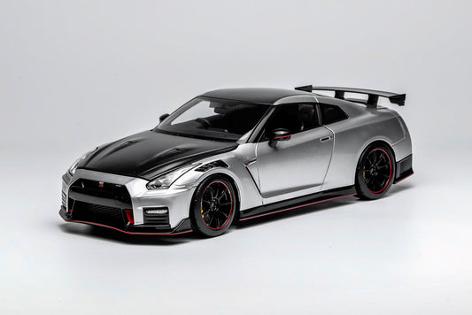 [ Pre-order ] M83528 Motor Helix 1:18 Scale Nissan GT-R NISMO (R35) Special Edition 2022 Ultimate Metal Silver