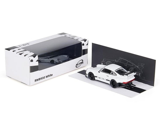 [ Pre-order ] Model Model 1:64 RWB 993 White
