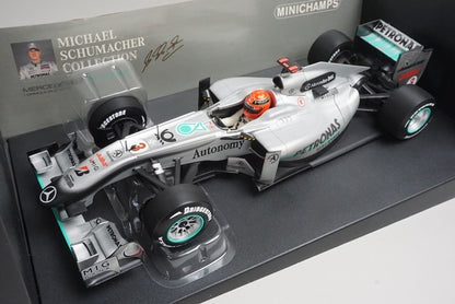 1:18 MINICHAMPS 110100003 Mercedes GP F1 Team MGP W01 2010 #3 M. Schumacher model car