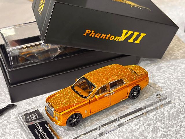 [ Pre-order ] DCM 1:64 Rolls-Royce Phantom GOLD (Foshan Exhibition Limited Edition)