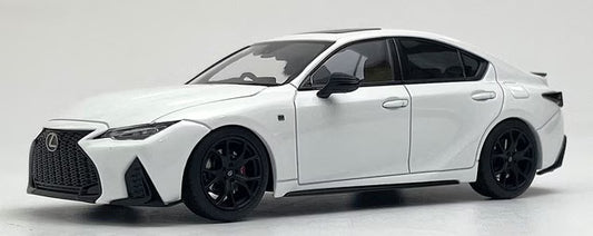KS03932W KYOSHO 1:43 Lexus IS500 F Sport Performance Climax Edition (White Nova Glass Flake) Hobby Show Display Item