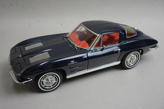1:18 AUTOart 71181 Chevrolet Corvette Coupe 1963 Daytona Blue