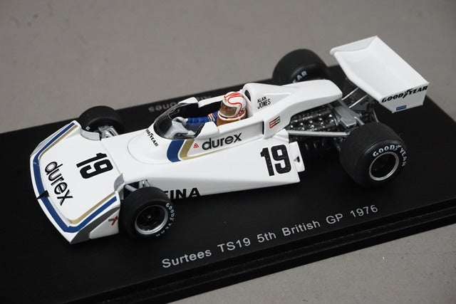 1:43 SPARK S4006 Surtees TS19 British GP 5th 1976 #19 A. Jones model car